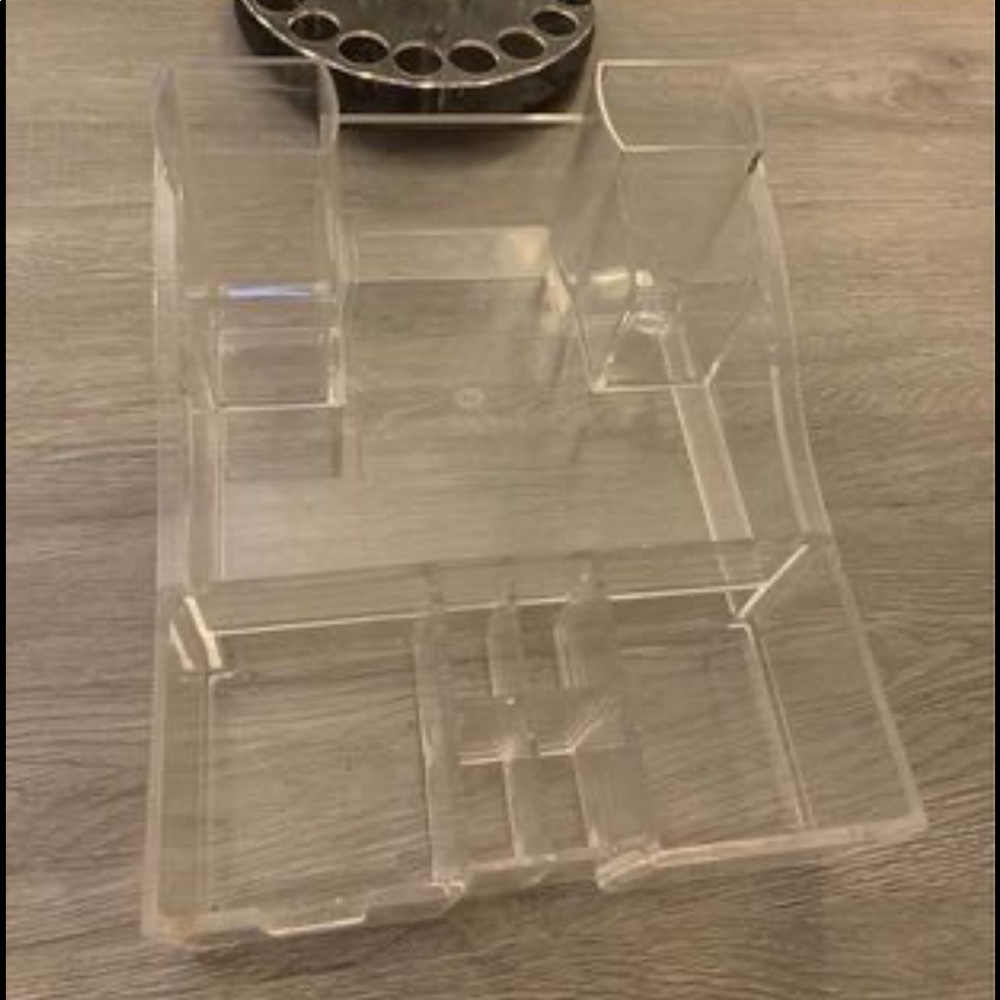 Makeup Storage - Picture 2 of 3